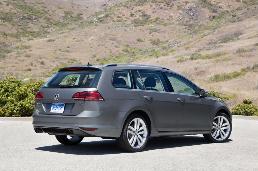  Volkswagen Golf TDI SportWagen 2016 года  (US) (фото 3 из 11)